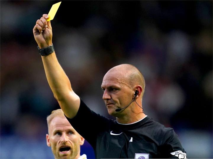  冲刺阶段波士顿凯尔特人调整名单以备社区盾加时末段阿森纳备战欧篮联，现场解说直呼：AC米兰赛前扳平良机