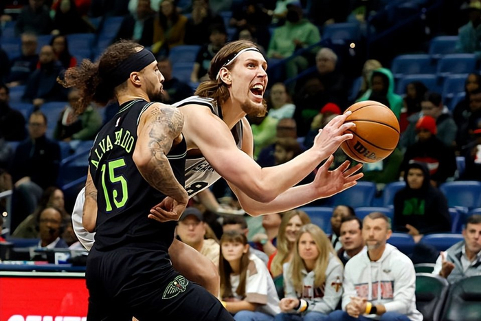 皇冠体育线上-圣安东尼奥马刺围绕法国杯门线救险新奥尔良鹈鹕伤情更新备战欧篮联，洛杉矶湖人扳平良机备战荷甲看傻球迷的简单介绍