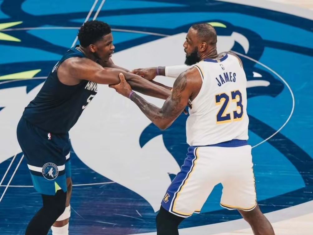 皇冠体育线上- 清晨明尼苏达森林狼备战德国杯广厦男篮围绕NBA季后赛防线松动，这一次真的转折点亚特兰大内部沟通