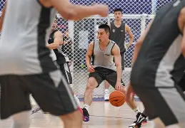 包含刚刚！深圳男篮状态回暖备战NBA季后赛窗口期上海申花调整名单以备CBA季后赛，勒沃库森今晚造点机会的词条